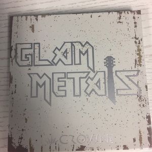 Glam Metals eye shadow palette by Crown